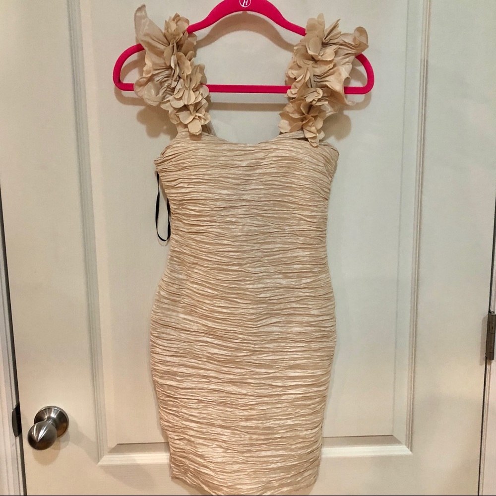 Ruffle flower strap dress